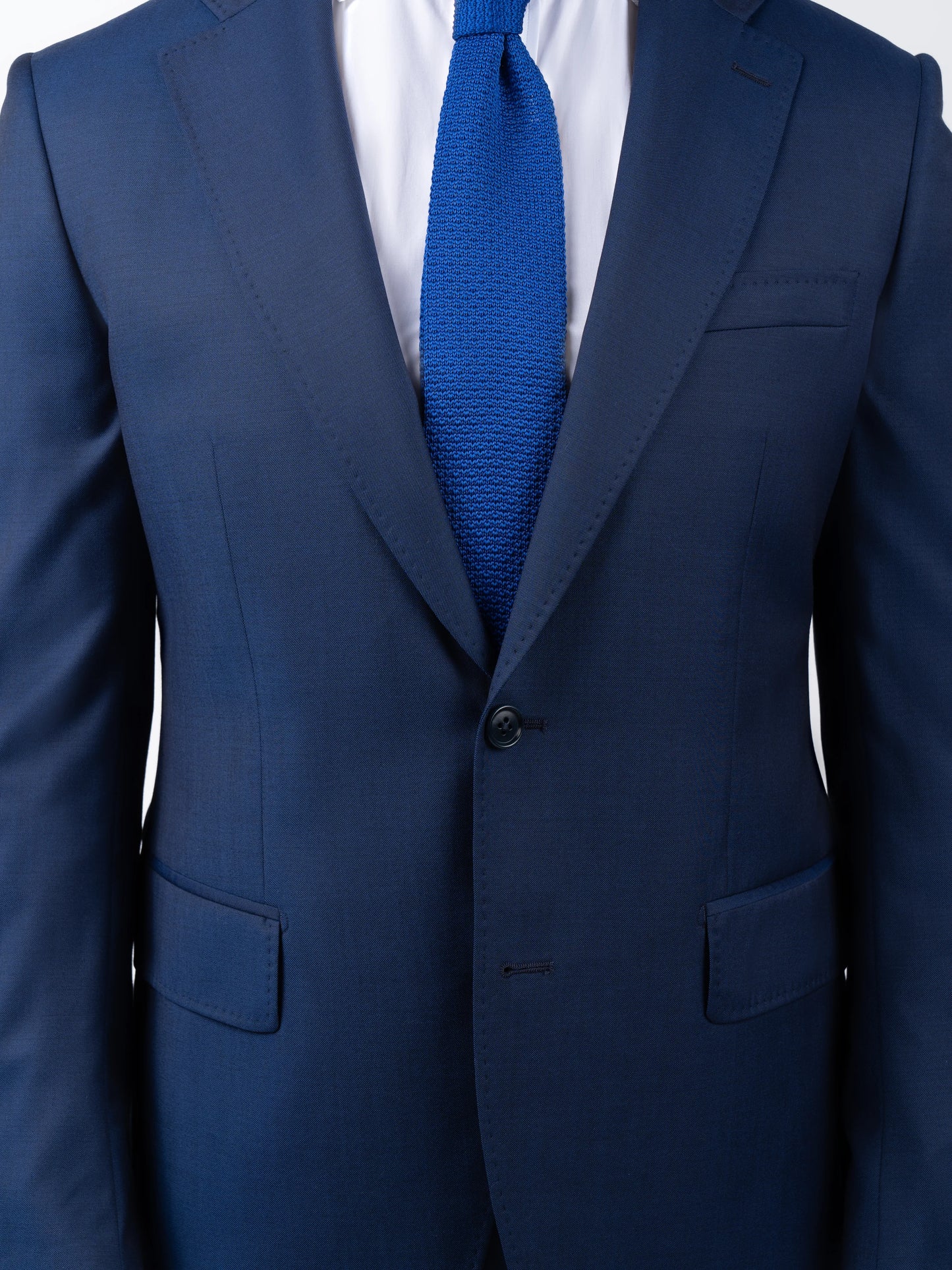 A8102 Porto Suit